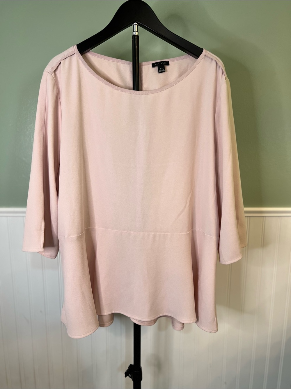 Ann Taylor Pale Pink Peplum Tunic Top. Size XL
